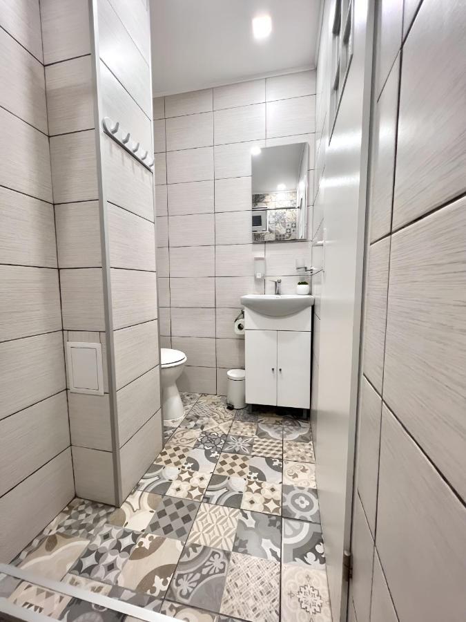 Salt Mine Retreat - Free Parking Apartment *